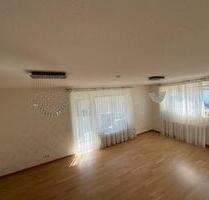 Helle 3-Zimmer-Wohnung mit Balkon, Garten & Einbauküche in Nendin - Tuttlingen