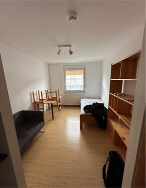 Foto - 1-Zimmer-Apartment (hell und möbliert)