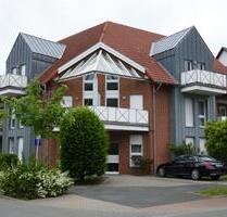 Provisionsfrei: 3-Zi.-DG-Wohnung mit Balkon, Loggia, Klima, PV - Bad Oeynhausen Rehme