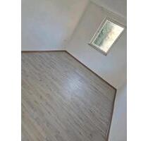 Top wohnung 3Zim innen stadt bad urach , Jobcenter passt auch,neu