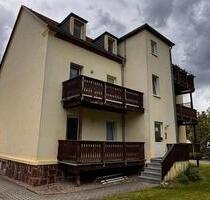 SANIERTE 2-RAUM-WOHNUNG MIT GROSSEM BALKON IN RUHIGER, NATURNAHER LAGE - Döbeln