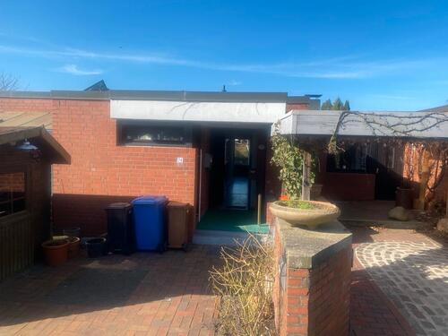 Foto - Gut geschnittener Kettenbungalow mit Wintergarten