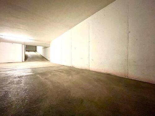 Foto - Tiefgaragenstellplatz Innenstadt – ideal für Oldtimer&Winterlager