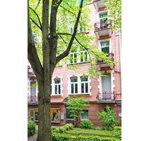 Schöne Altbau-Wohnung (2 Zimmer) mitten in Wiesbaden