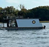 Hausboot Kitilou mieten Schweriner See - schwimmendes Loft
