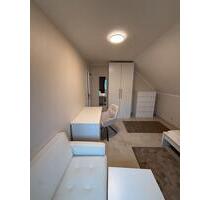 WG - Zimmer - 15qm - 530,00&nbsp;EUR Kaltmiete, ca.&nbsp; 75,00&nbsp;m&sup2; in Lohmar (PLZ: 53797)