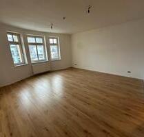 Geräumige zwei Zimmer Wohnung im Zentrum von Burkhardtsdorf