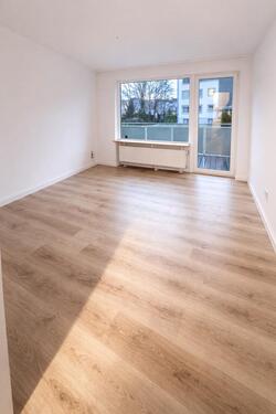 Foto - Renoviert 3-Zimmer Erdgeschosswohnung