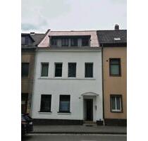 Einfamilien Haus - 75.000,00&nbsp;EUR Kaufpreis, ca.&nbsp; 130,00&nbsp;m&sup2; in Werdau (PLZ: 08412)