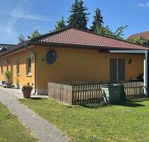 Bungalow 108 qm mit PV,Klima und 814 qm Grundstück - Blankenfelde-Mahlow