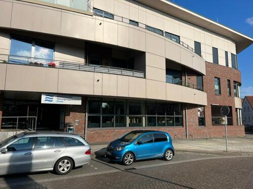 Foto - Gewerbefläche im EG mit Terrasse