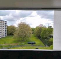 Sofort frei 3-Zi Whg Balkon Aufzug Grünblick provisionsfrei - Duisburg Essenberg