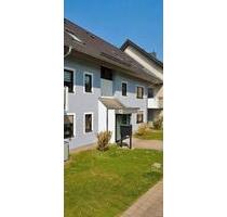 Modernisierte EG 2-Zimmer-Wohnung mit Balkon und TG-Stellplatz - Bad Krozingen