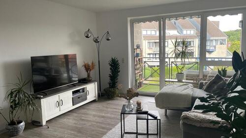 Foto - Lichtdurchflutete 3-Zimmer-Wohnung (ca. 82 m²) mit Südbalkon