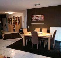 Wunderschöne 3 ZKB mit 2 Balkonen, 2 Stellpl. und 1 TG-Platz - Ginsheim-Gustavsburg