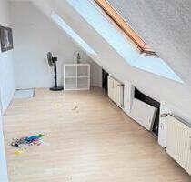 Duisburg Neudorf DG 3,5 Zimmer Wohnung zu Vermieten