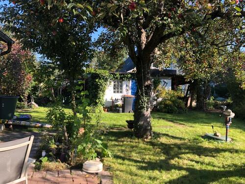 Foto - Ein schönes Haus mit Grundstück