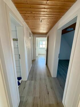 Foto - Renovierte DG-Wohnung: 3-Zimmer + Garten + Kaminoption