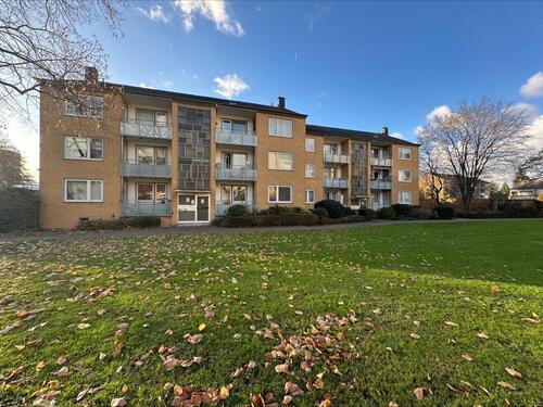 Foto - 3 Zi-Erdgeschosswohnung mit zwei Balkone und eigenen Garten!