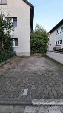 Foto - Großer Stellplatz Parkplatz in Eppelheim