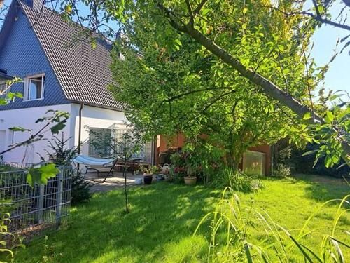 Foto - Einfamilienhaus Haus zur Miete - 1.900,00 EUR Kaltmiete,