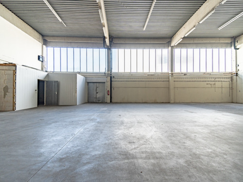 Foto - Lagerfläche in Willich-Schiefbahn - 2 Minuten bis zur A52 - optional mit Büroflächen