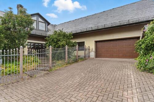 Foto - 400 m² Haus in Neu-Anspach – Wohnen WG geeignet Gewerbe möglich