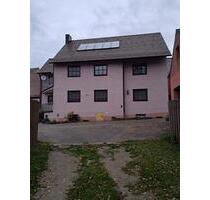 Mehrfamilienhaus mit Wohnrecht ca.200m2 auf 2.6tsd m2 Grund +++ - Großhabersdorf