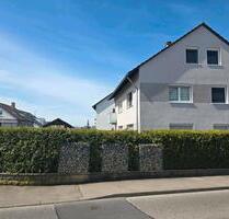 Saniertes Mehrfamilienhaus mit Doppelgarage und großem Grundstück - Ehningen