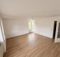 Renovierte 1-Zimmer-Wohnung mit Balkon & neuer Küche nahe Basel - Weil am Rhein