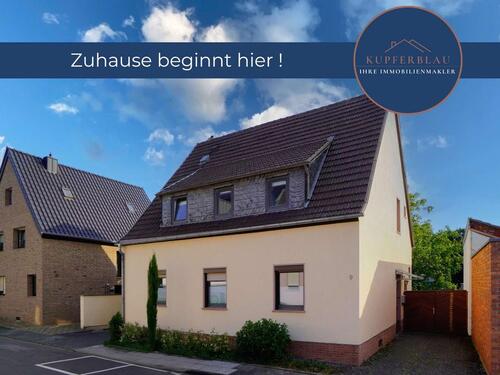 Foto - Mietshaus mit 3 Schlafzimmern, Home-Office-Bereich, Garten und Garage in Rheinbach