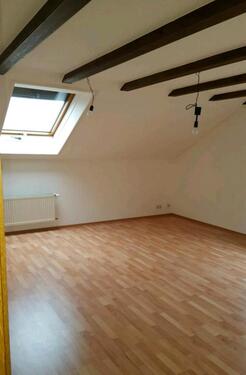 Foto - Helle gemütliche Wohnung mit Garage zu vermieten