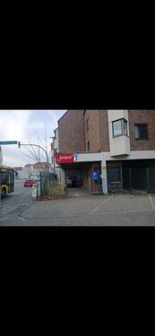 Foto - PkW Stellplätze im überdachten Hof u. außen Lothringer Str. 46045