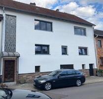 Frisch renovierte 3-Zimmer-Wohnung, großer Balkon, ruhige Lage - Saarbrücken Dudweiler