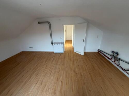 Foto - Charmante 2-Zimmer-Dachgeschosswohnung mit Stellplatz