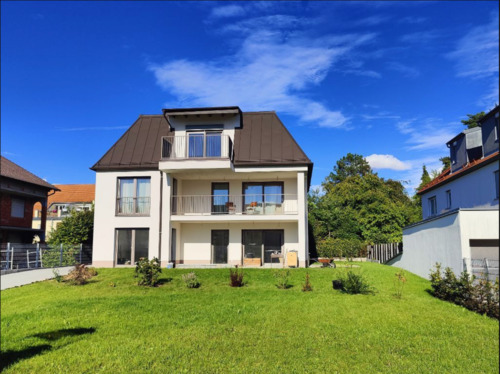 Foto - Erstbezug nach Sanierung mit Balkon: Stilvolle 3,5-Zimmer-Erdgesc