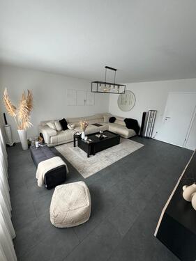 Foto - ❗️ 3-Zimmer-Wohnung mit Balkon❗️ – neu saniert, 89 m², 2. OG