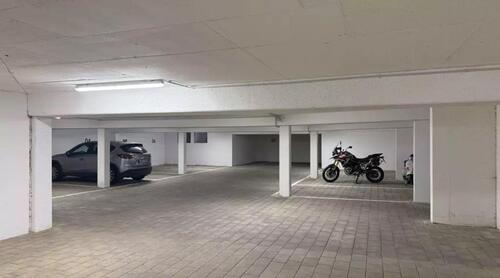Foto - Vermiete Tiefgaragenstellplatz - 80,00 EUR Miete,