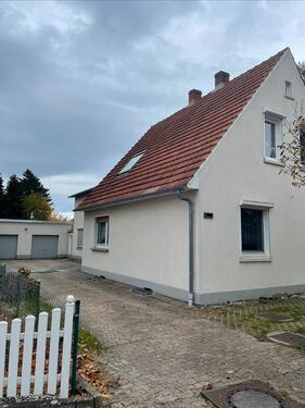 Foto - Gepflegtes Haus mit großem Garten und Einliegerwohnung