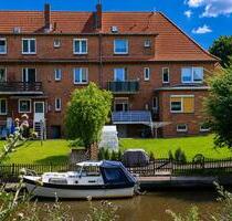 Emden: Attraktive 4 Zimmer Wohnung mit Balkon in Kanallage