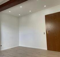 2-Zimmer-Wohnung (DG) im Zentrum von Lage