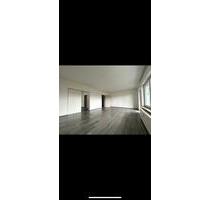 Neu renovierte 3-Zimmer-Wohnung (90 m²) in bester Lage von Bebra