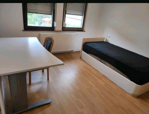 Foto - WG Zimmer ins VS Schwenningen 450€ WARM