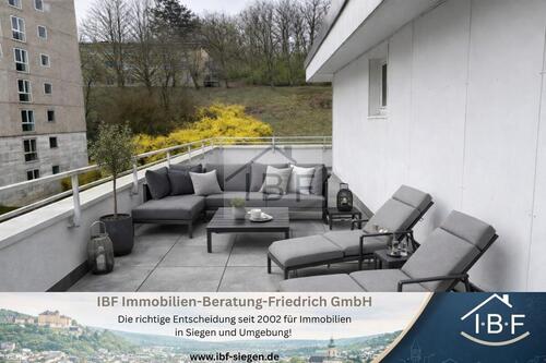 Foto - Penthouse-Feeling: Traumwohnung mit riesiger Dachterrasse beim Jung-Stilling-Krankenhaus