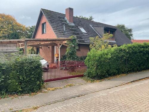 Foto - Einfamilienhaus Hemmoor Warstade nahe Zentrum Nebenstraße