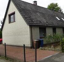 Renovierungsbedürftige Doppelhaushälfte, gutes Potenzial in 25421 - Pinneberg