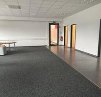 Showroom Bürofläche 200qm in Top Lage mit Anschluss an die A8 - Friedberg