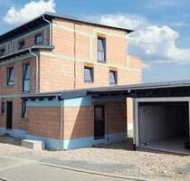 Großzügige DHH mit PV-Anlage, Einbauküche, 2 Bädern, großem Grundstück und Fernblick! - Glashütten