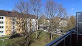 Foto - Ab August! Frisch modernisierte 3 Raumwohnung im Grünen