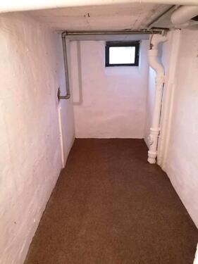 Foto - keller kellerraum Abstellraum Lagerraum Garage Lager